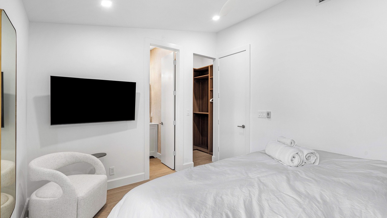 Photo of Bedroom in Deerfield Beach