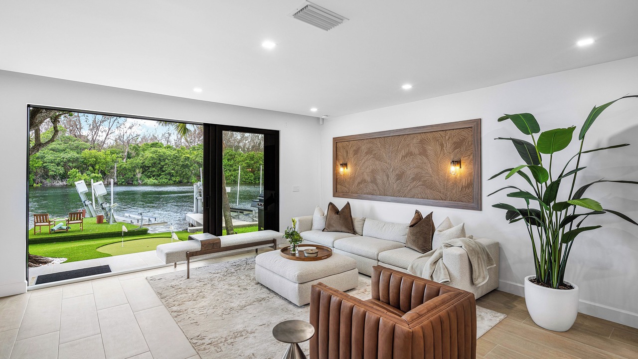 Photo of Livingroom in Deerfield Beach
