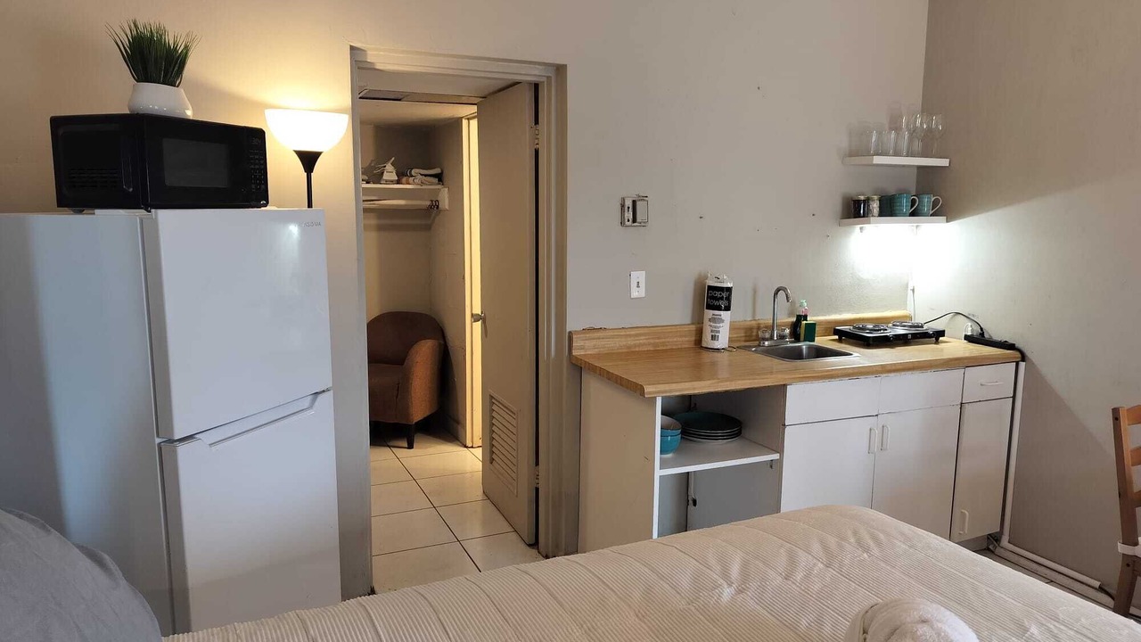 Photo of Bedroom in Hallandale Beach