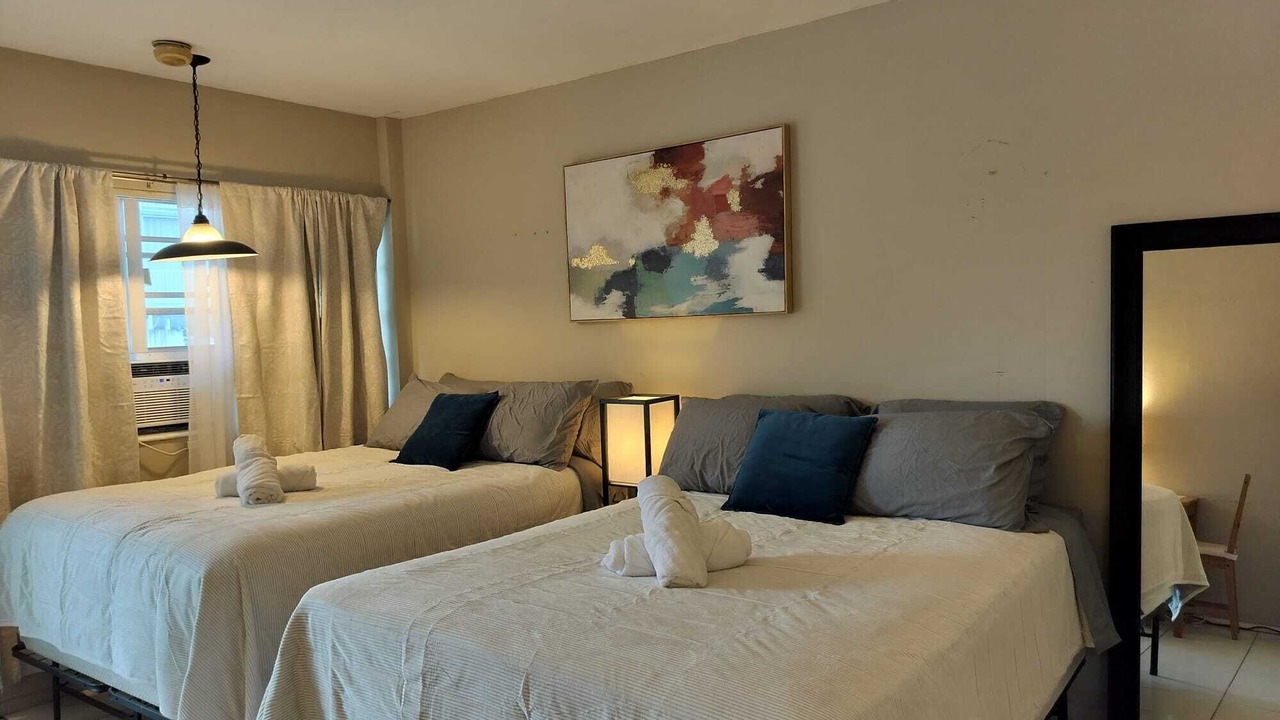 Photo of Bedroom in Hallandale Beach