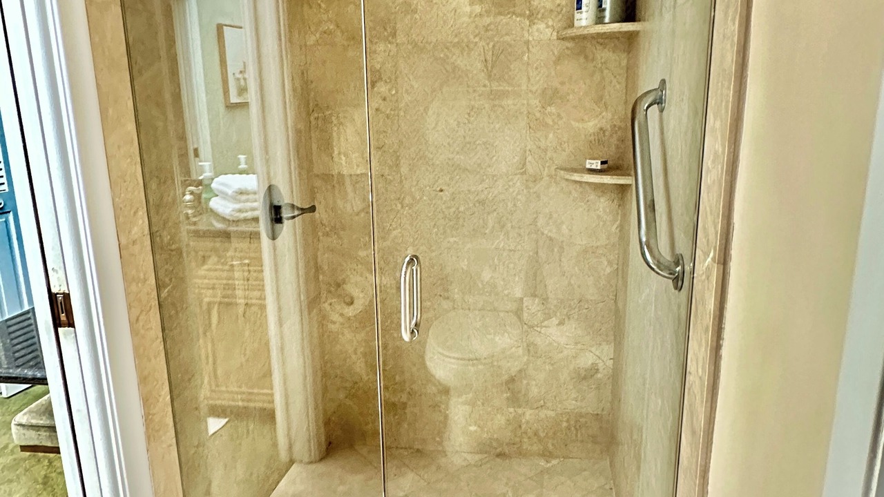 Photo of Bathroom in Plantation