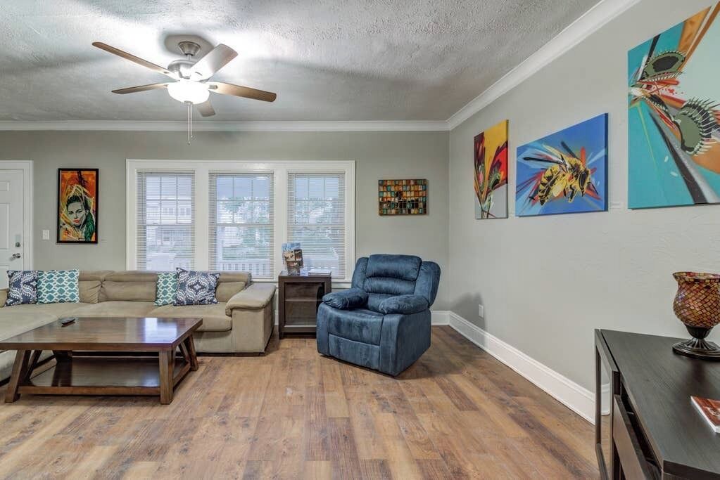 Photo of Livingroom in Cleveland