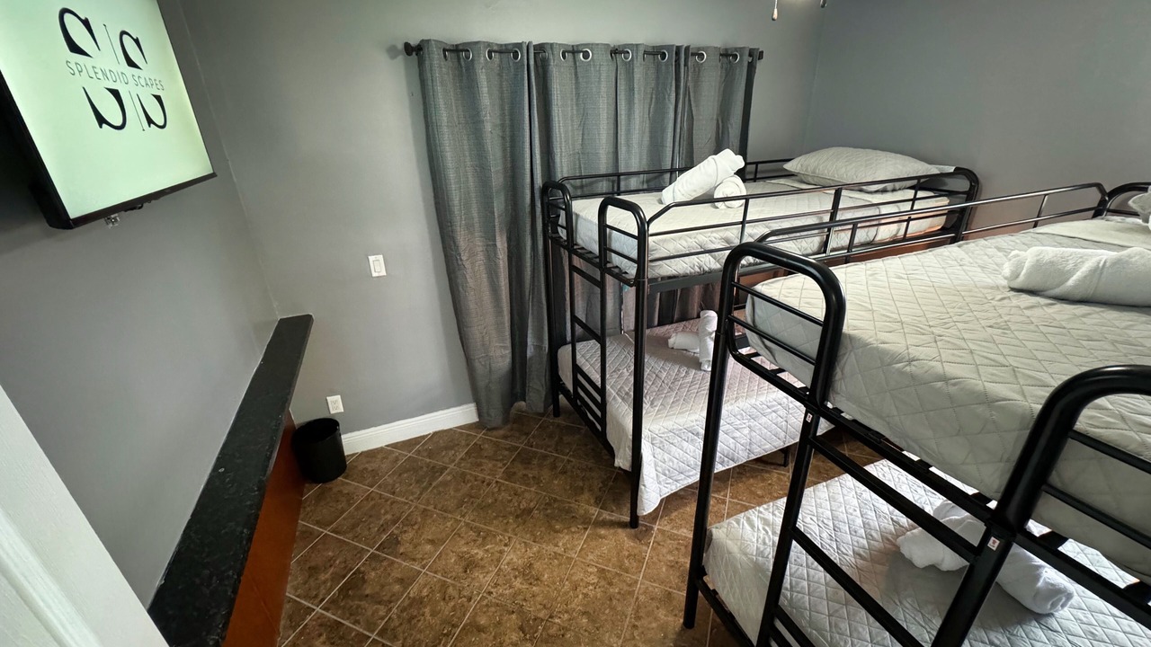 Photo of Bedroom in Lauderhill
