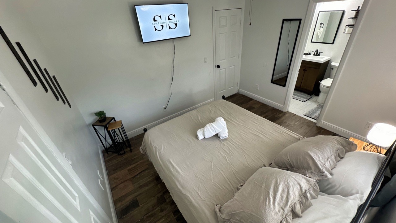 Photo of Bedroom in Lauderhill