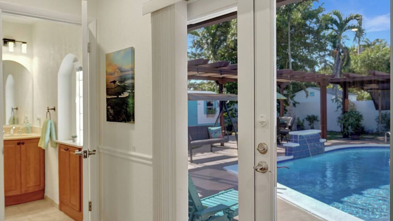 Photo of Outdoor in Hollywood Hills