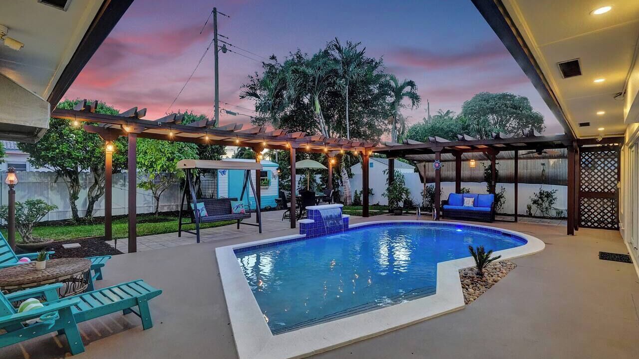 Photo of Outdoor in Hollywood Hills