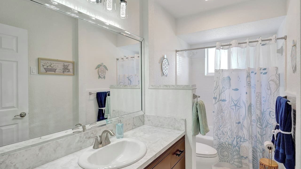 Photo of Bathroom in Hollywood Hills