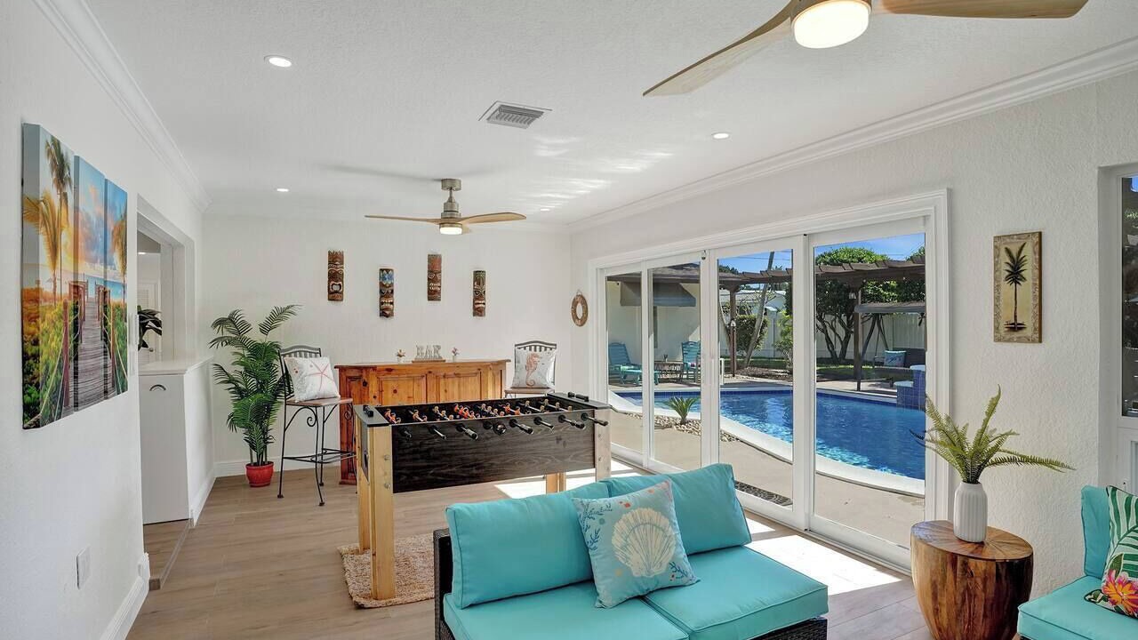 Photo of Livingroom in Hollywood Hills