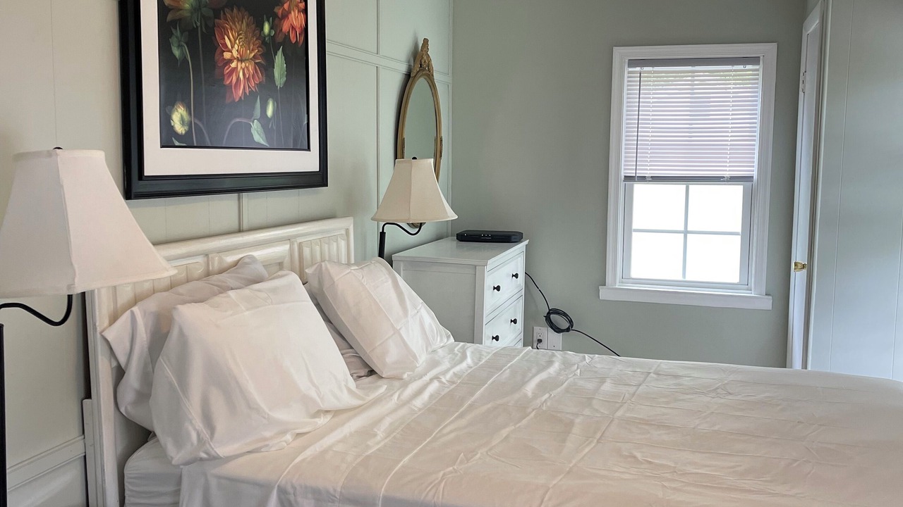 Photo of Bedroom in Rock Point