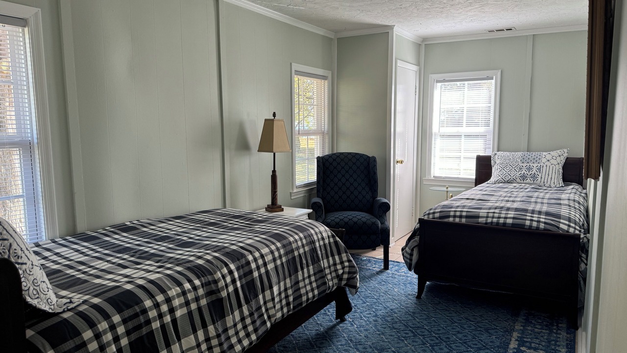 Photo of Bedroom in Rock Point