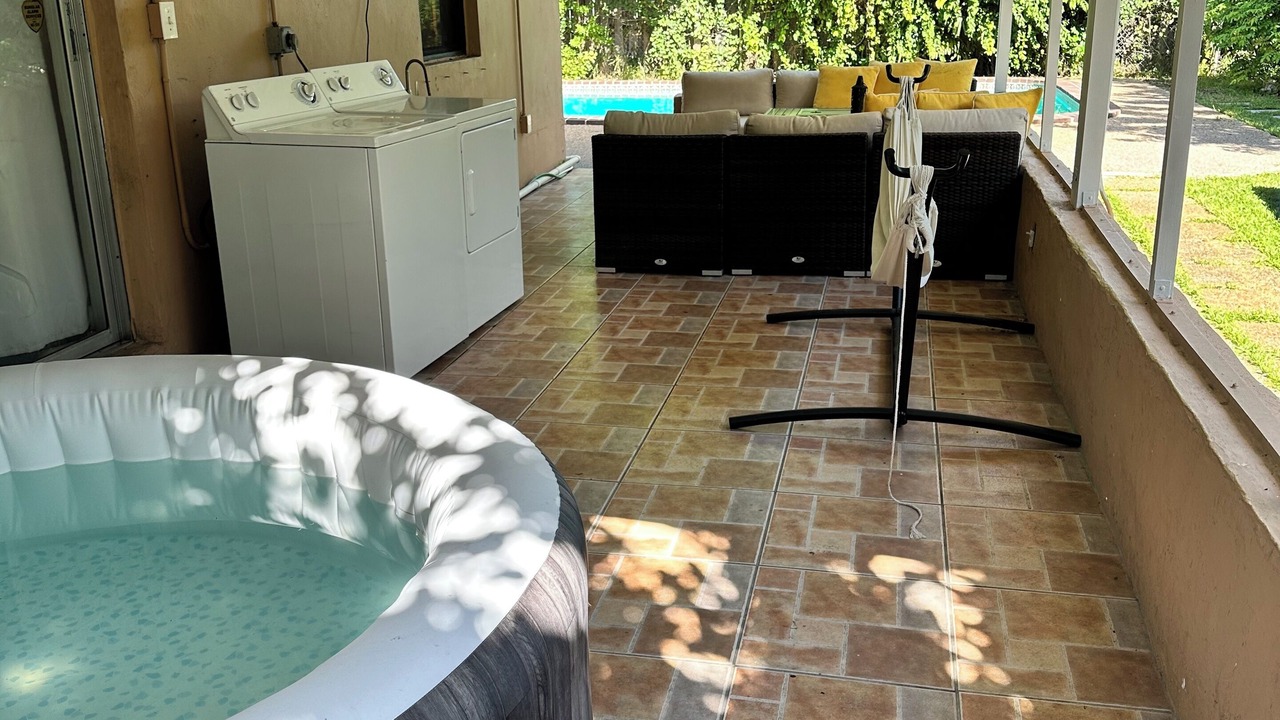 Photo of Patio Balcony in Miami Gardens