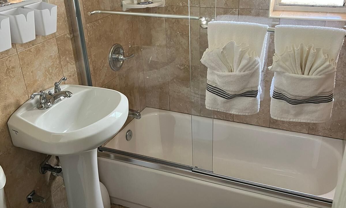Photo of Bathroom in Miami Gardens
