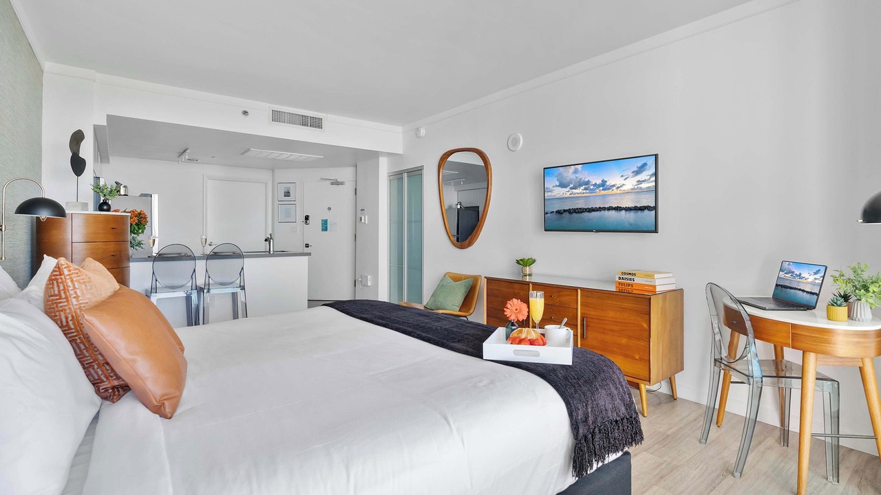Photo of Bedroom in Coconut Grove