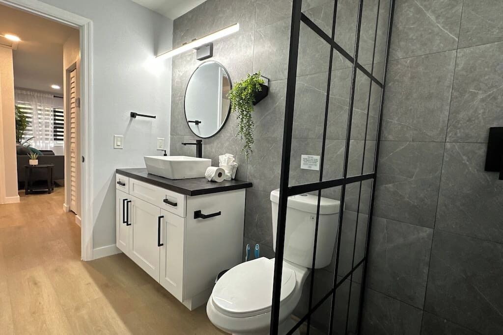 Photo of Bathroom in River Oaks