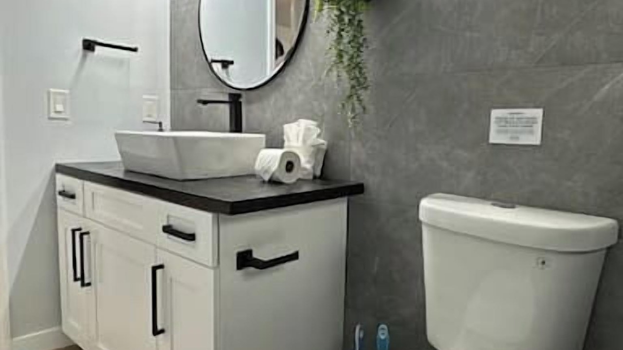 Photo of Bathroom in River Oaks