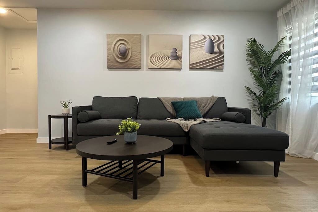 Photo of Livingroom in River Oaks