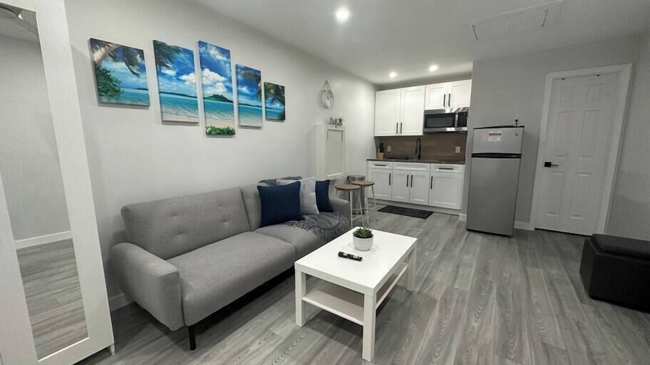 Photo of Livingroom in River Oaks