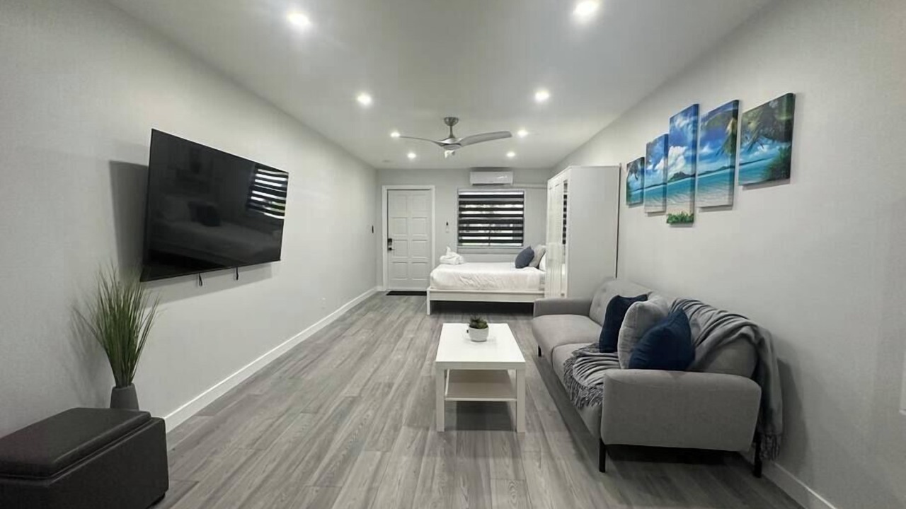 Photo of Livingroom in River Oaks