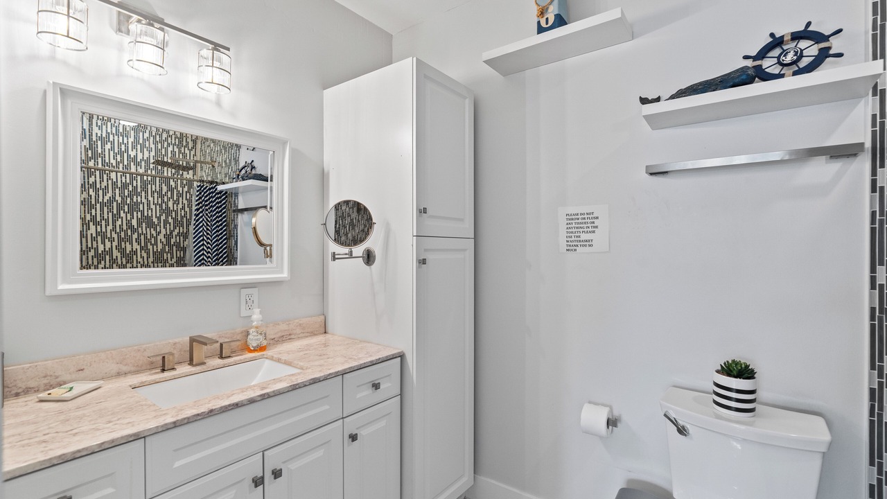 Photo of Bathroom in Pompano Isles