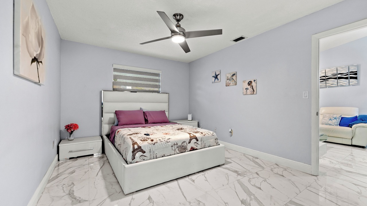 Photo of Bedroom in Hialeah