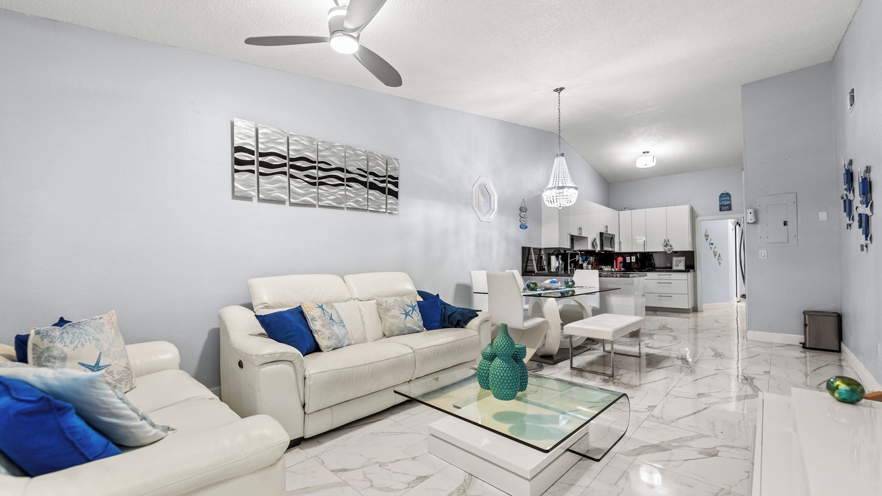 Photo of Livingroom in Hialeah
