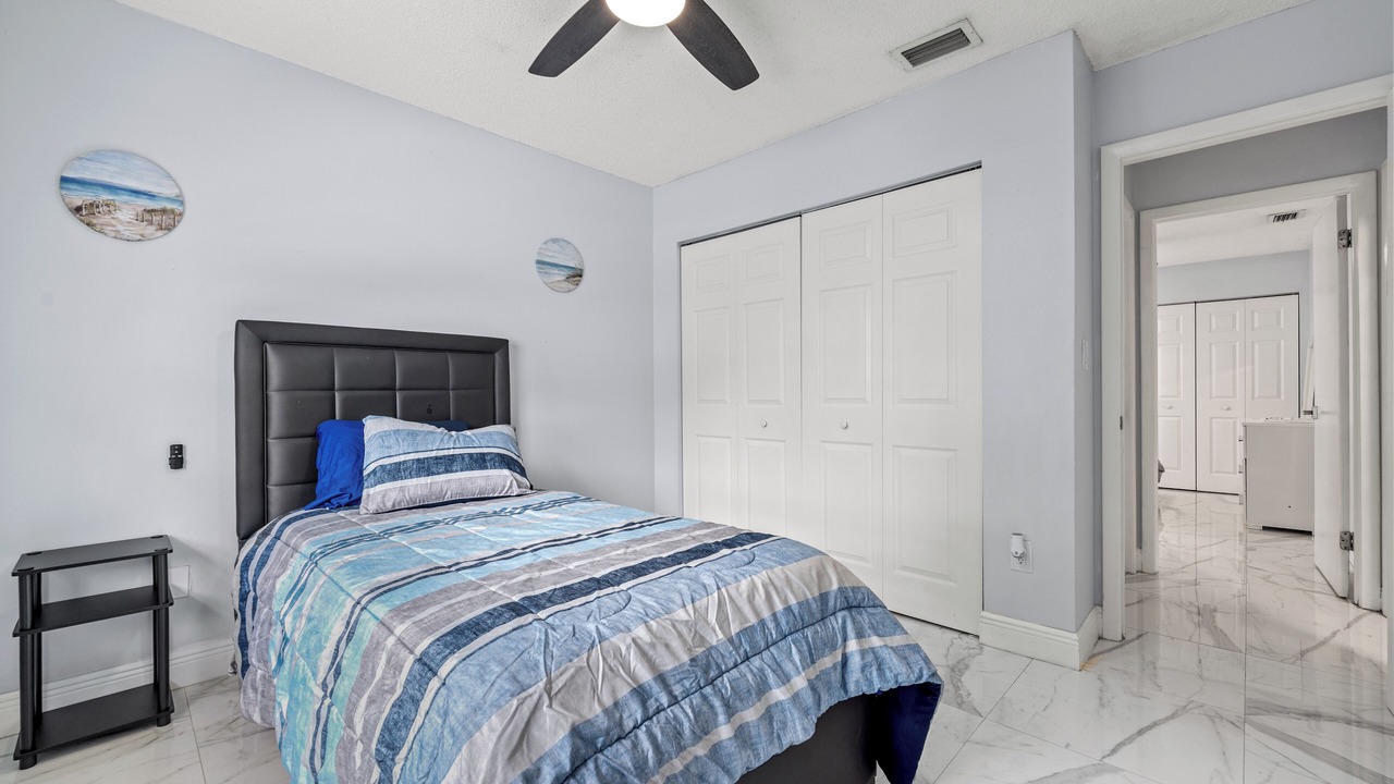 Photo of Bedroom in Hialeah