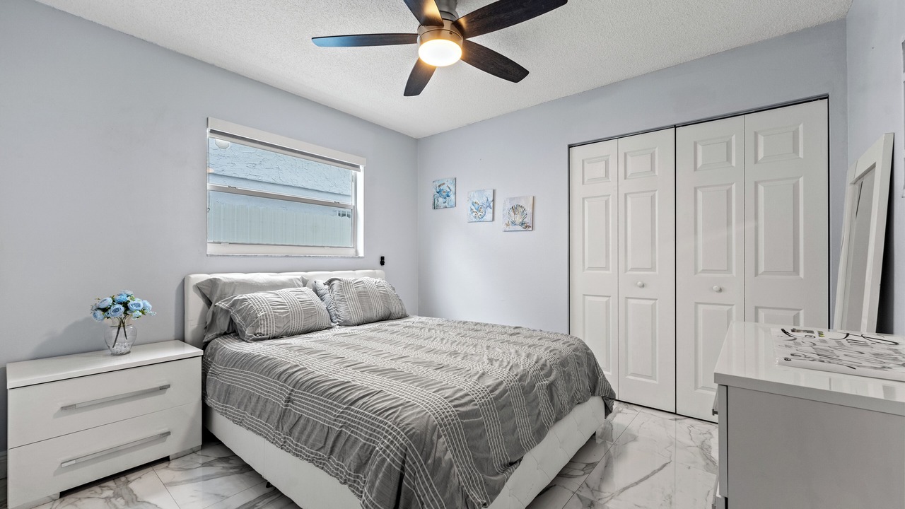 Photo of Bedroom in Hialeah