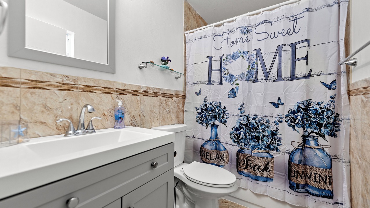 Photo of Bathroom in Hialeah