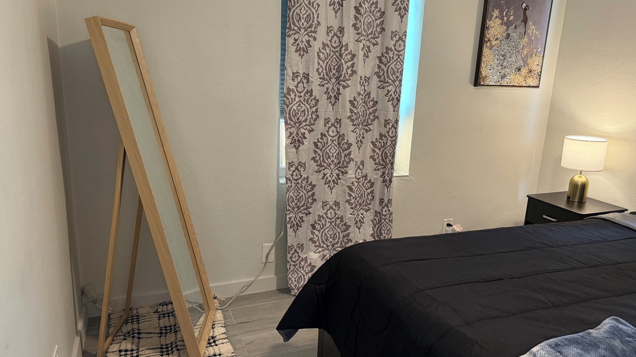 Photo of Bedroom in Middle River Terrace