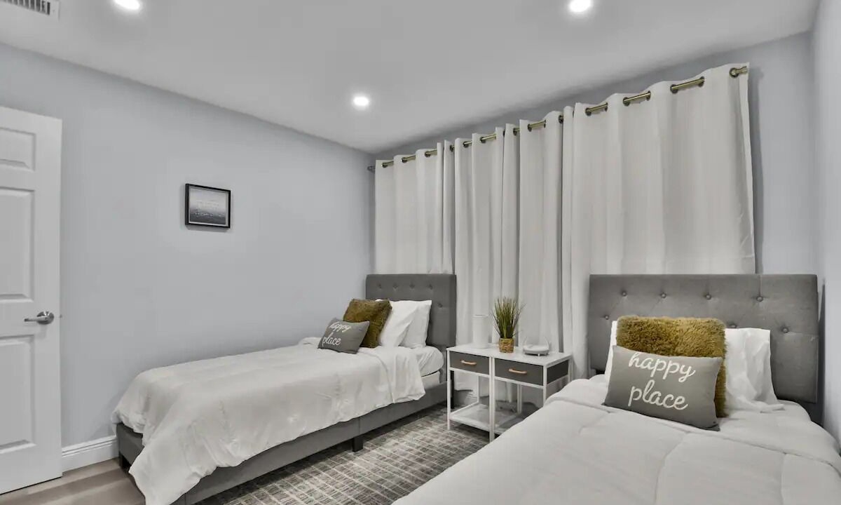 Photo of Bedroom in Riverside Park