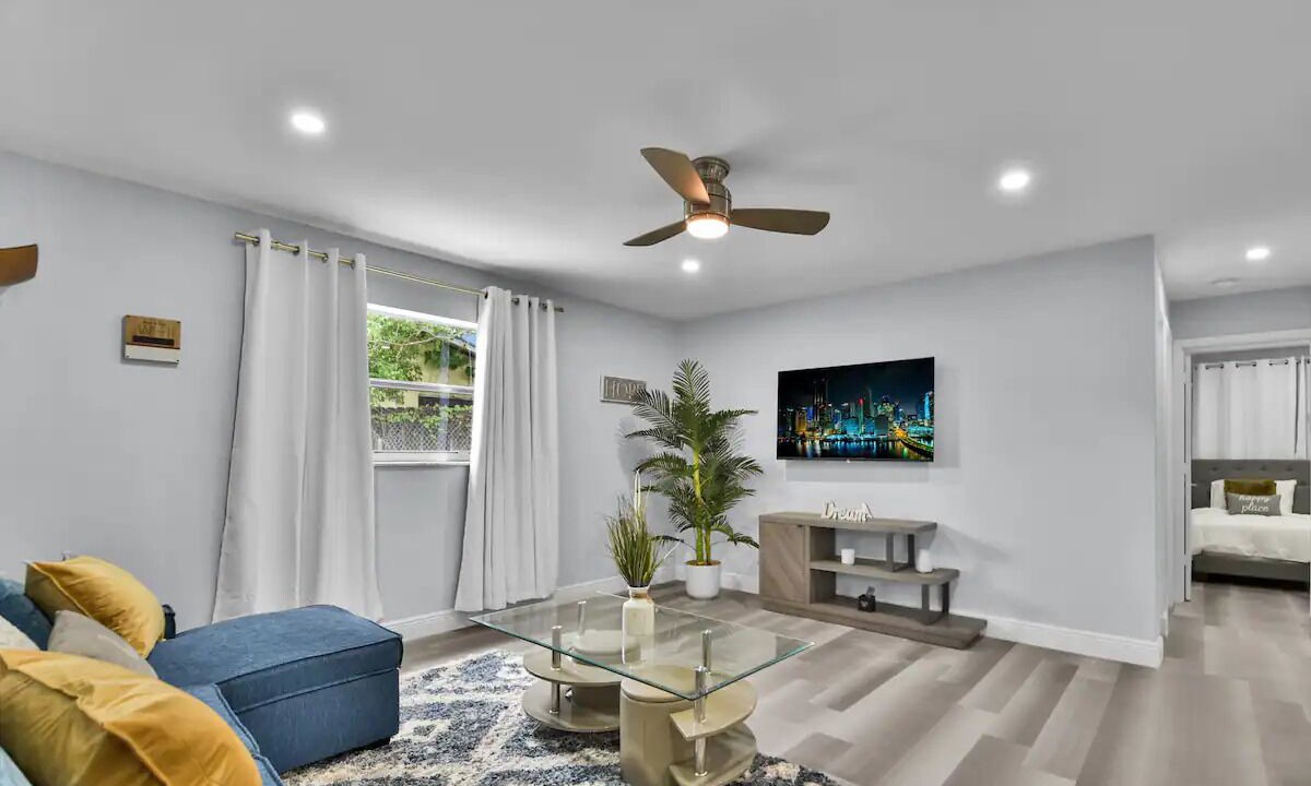Photo of Livingroom in Riverside Park