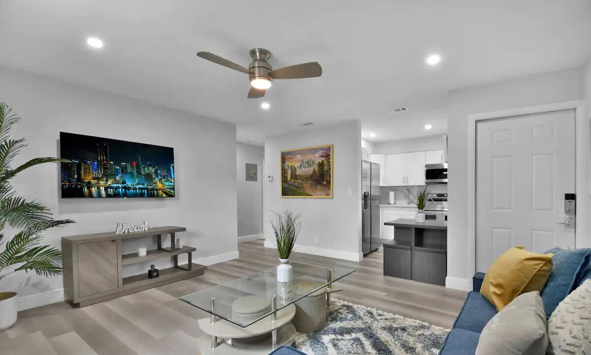 Photo of Livingroom in Riverside Park