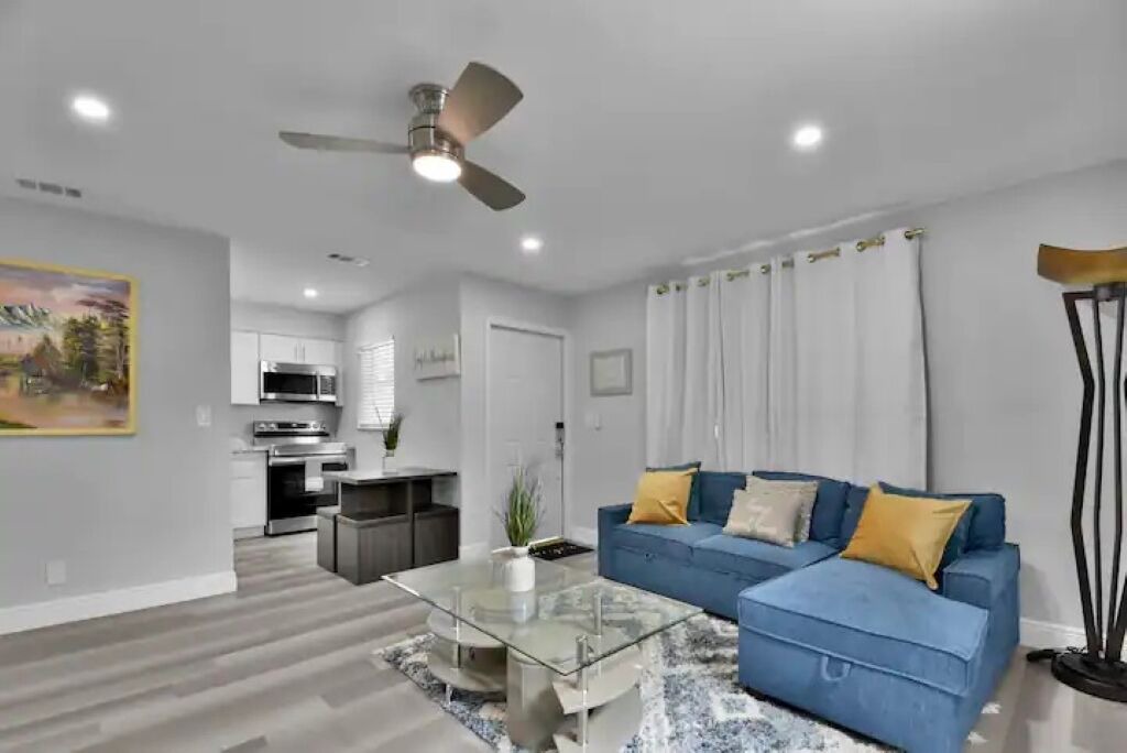 Photo of Livingroom in Riverside Park