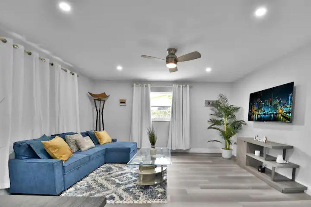 Photo of Livingroom in Riverside Park