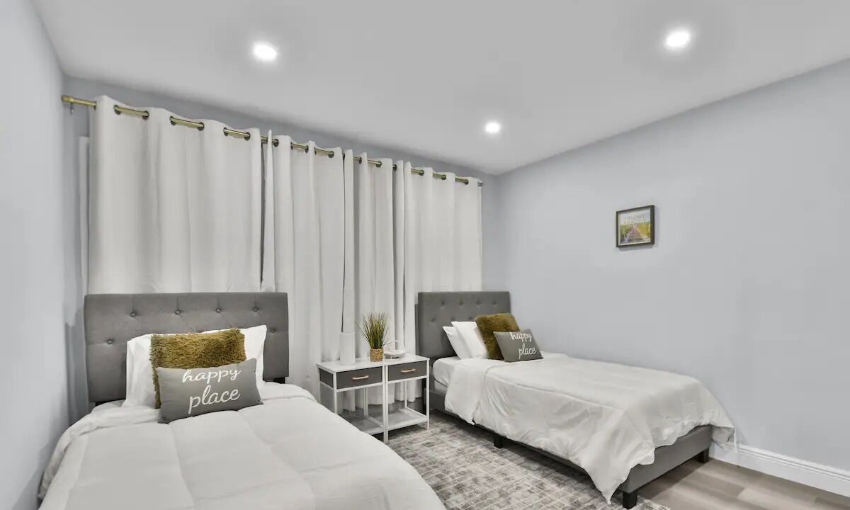 Photo of Bedroom in Riverside Park