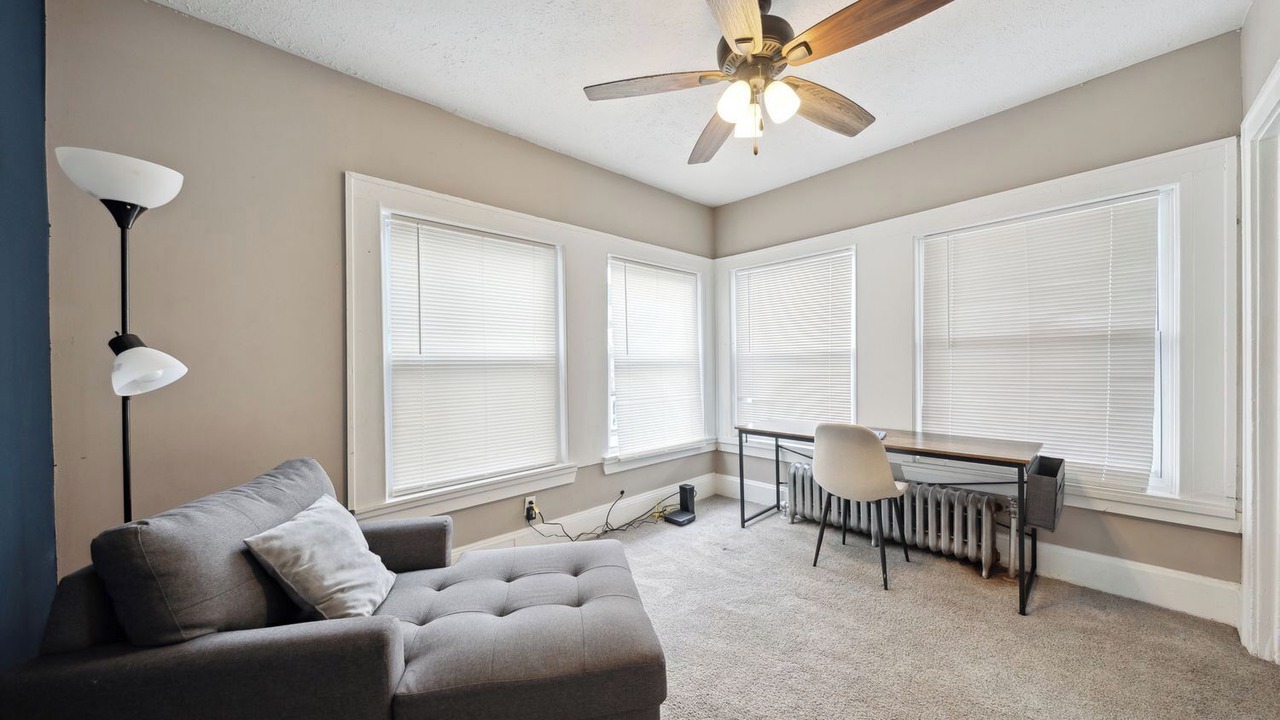 Photo of Livingroom in Cleveland