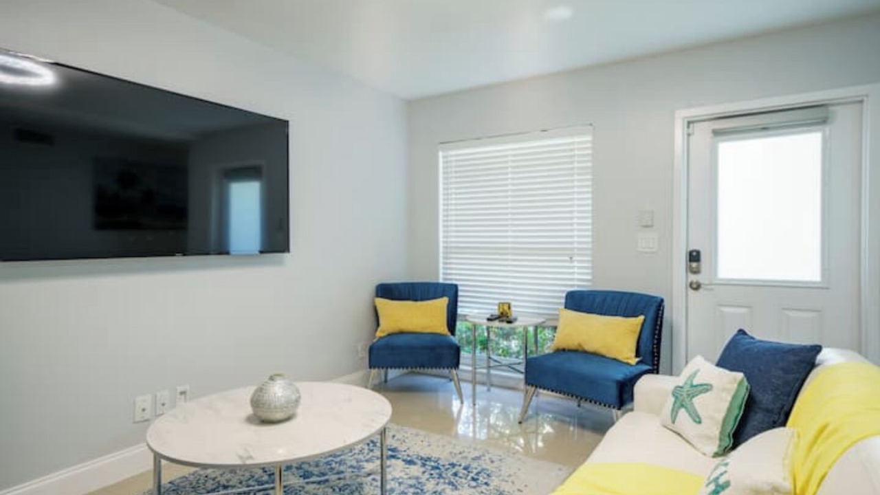Photo of Livingroom in Tamarac
