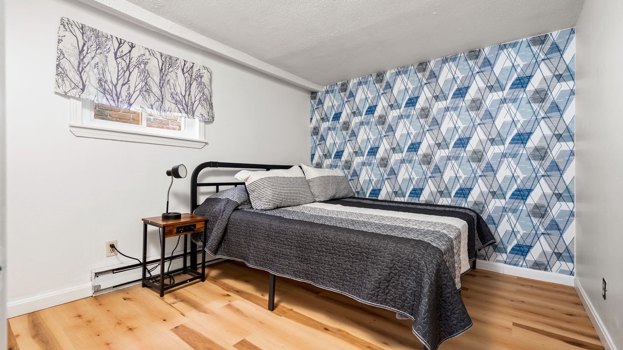 Photo of Bedroom in Beverly
