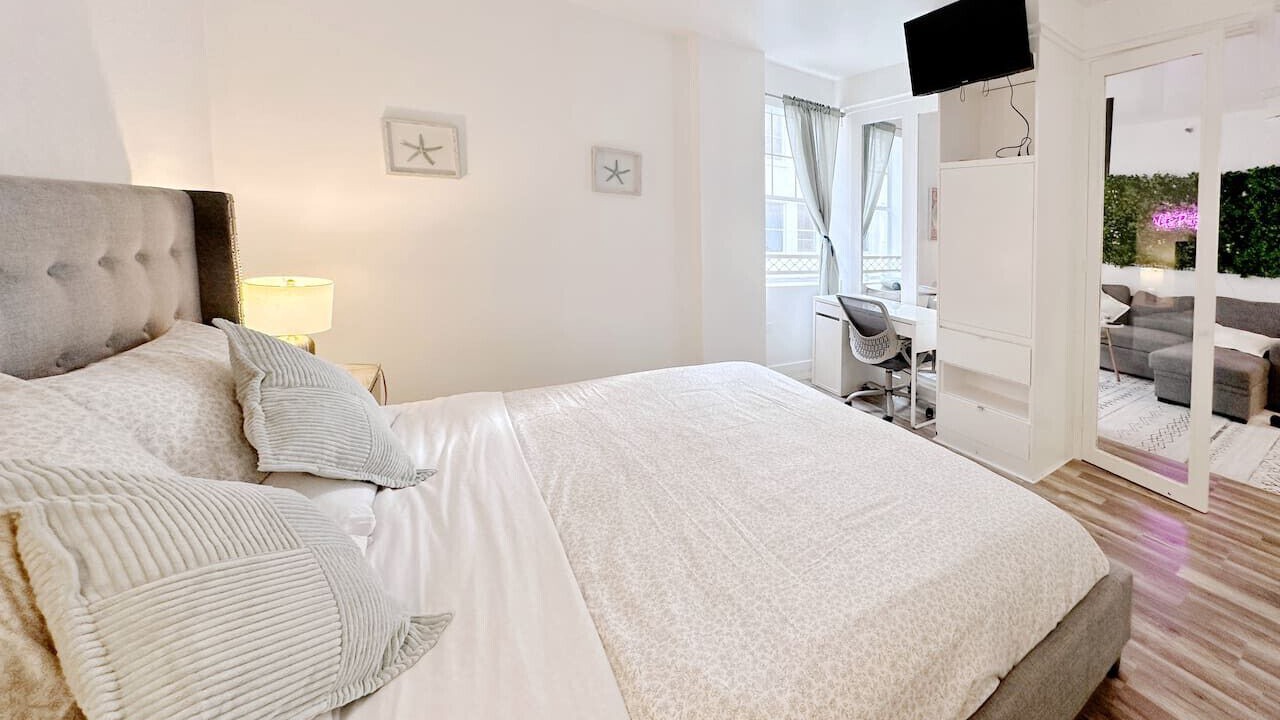 Photo of Bedroom in South of Fifth