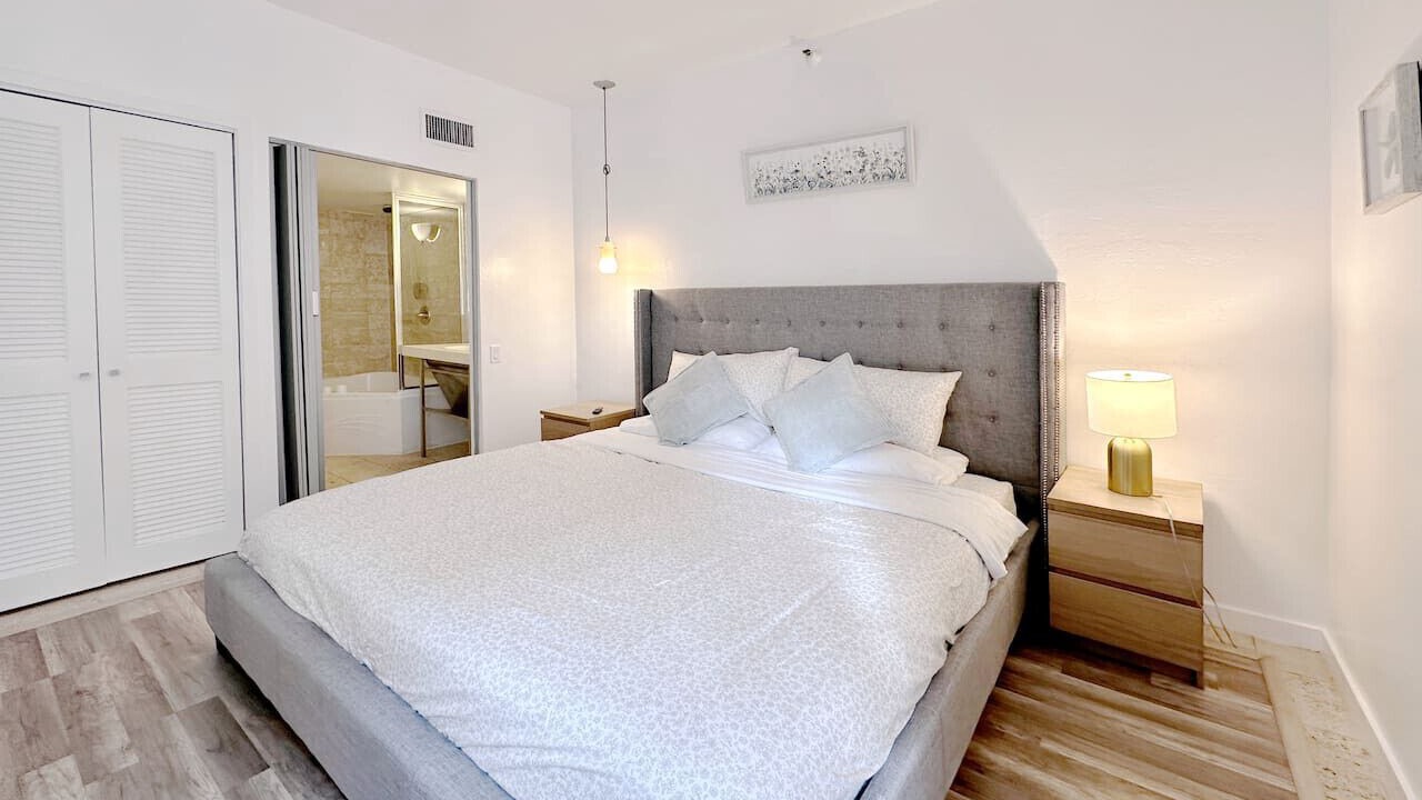 Photo of Bedroom in South of Fifth