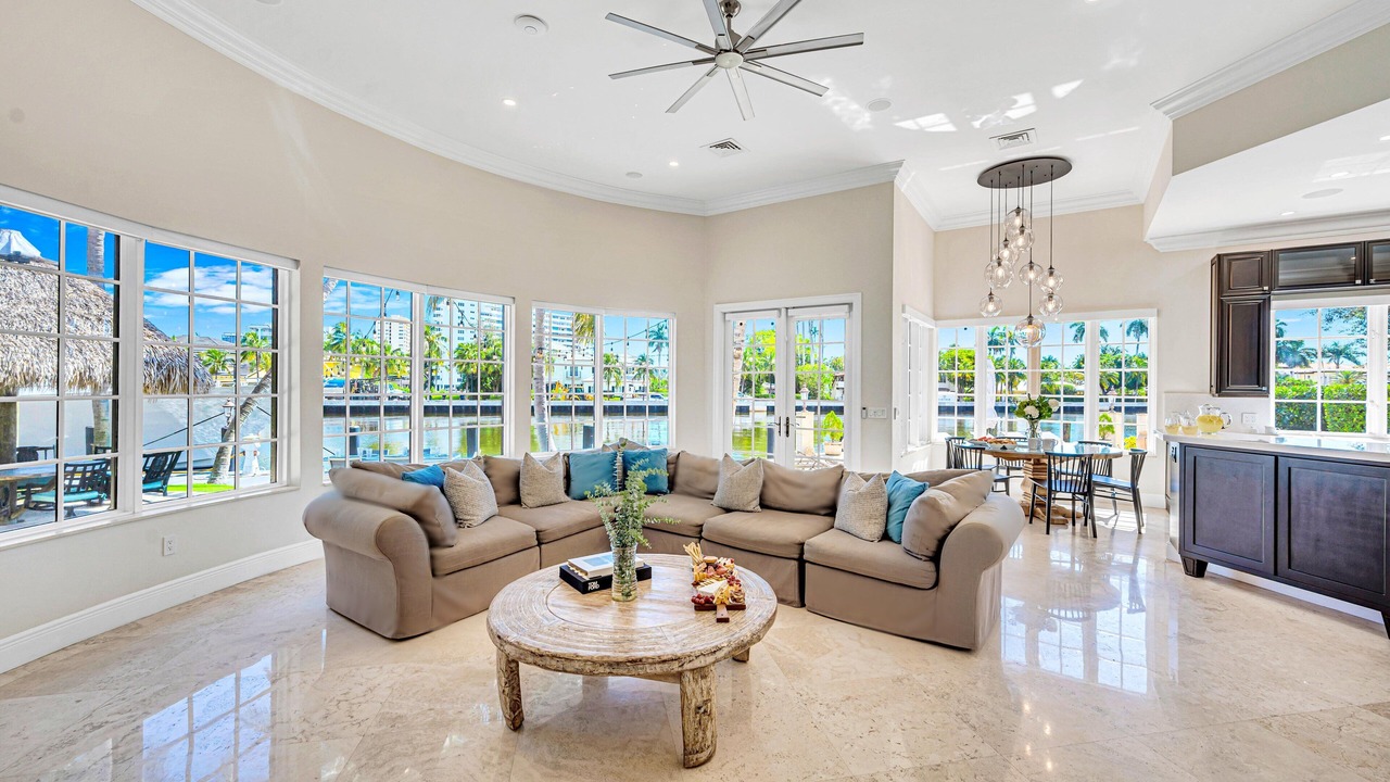 Photo of Livingroom in Las Olas Isles