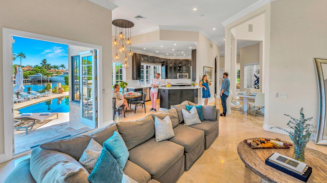 Photo of Livingroom in Las Olas Isles