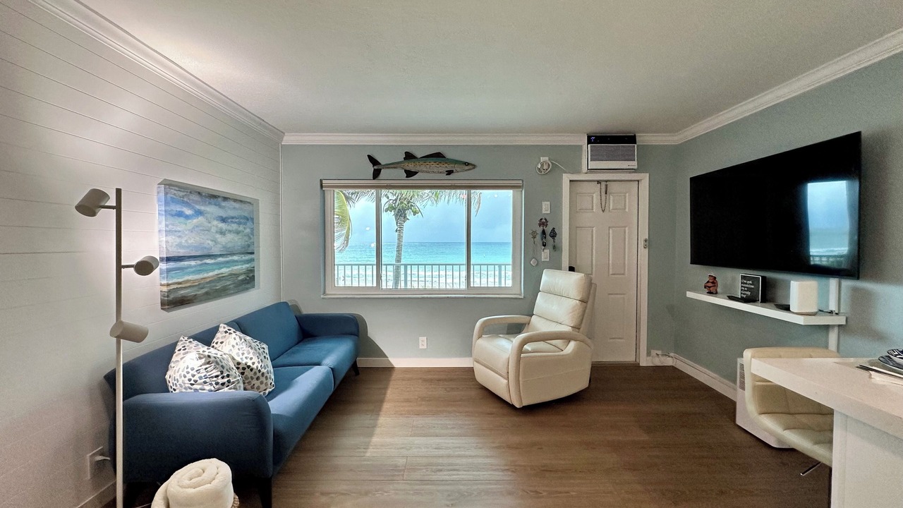 Photo of Livingroom in Lauderdale-by-the-Sea