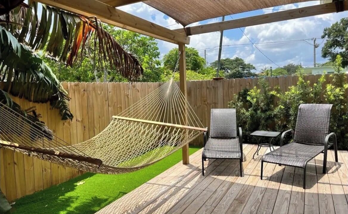Photo of Patio Balcony in Middle River Terrace
