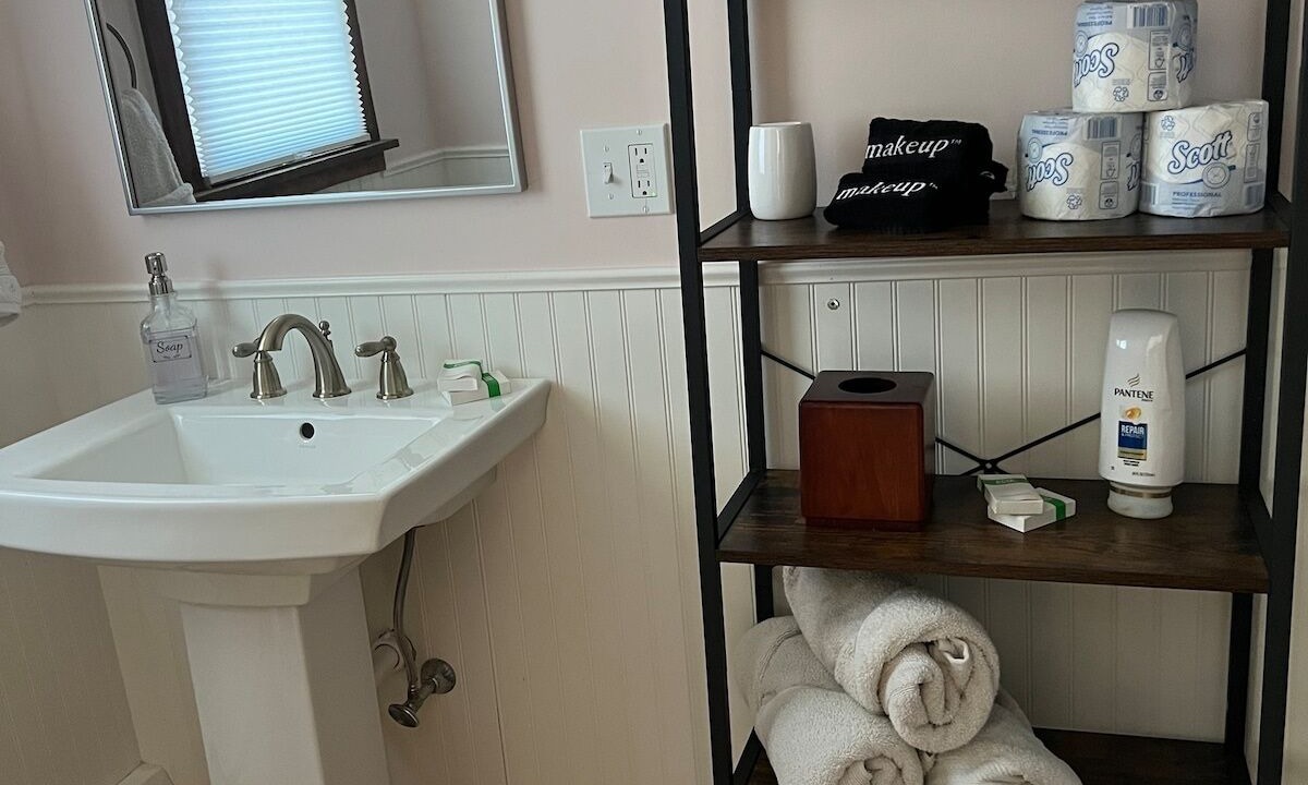 Photo of Bathroom in Canaan