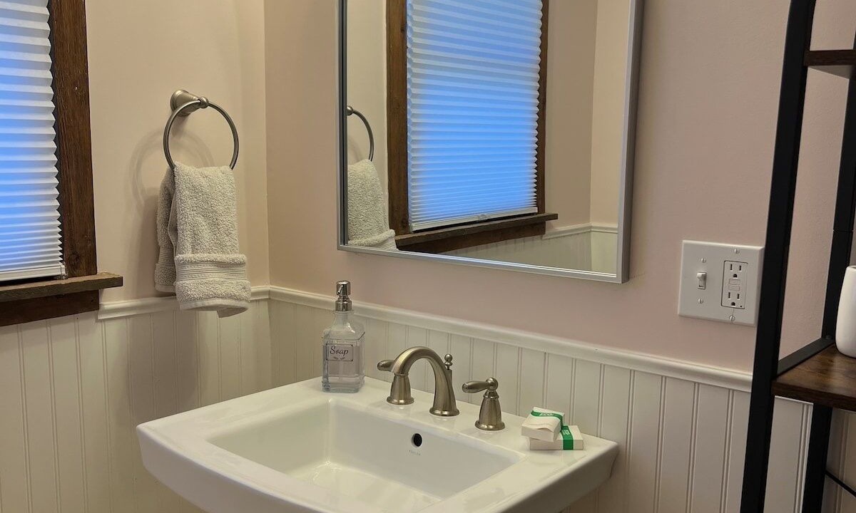 Photo of Bathroom in Canaan