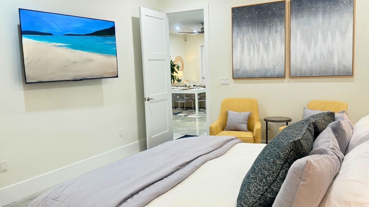 Photo of Bedroom in Dania Beach