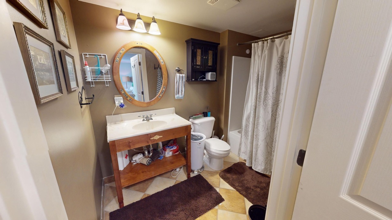 Photo of Bathroom in Edray
