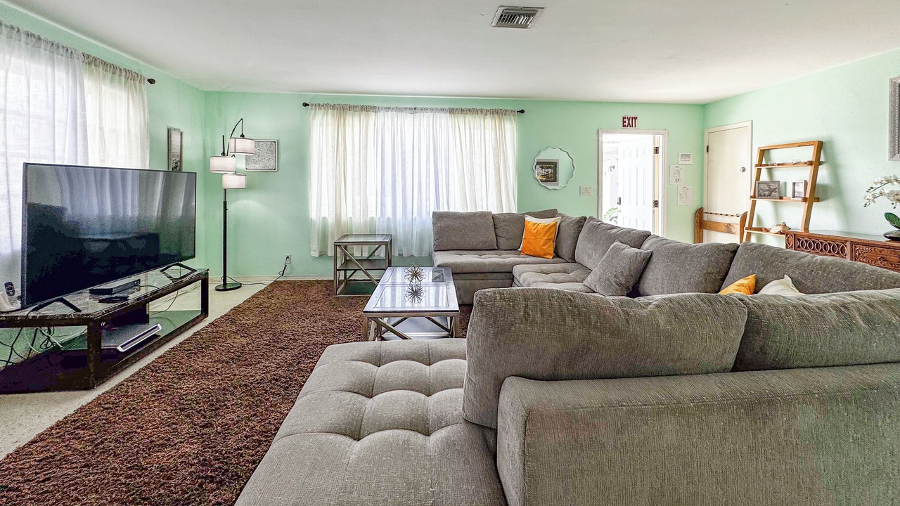 Photo of Livingroom in North Beach