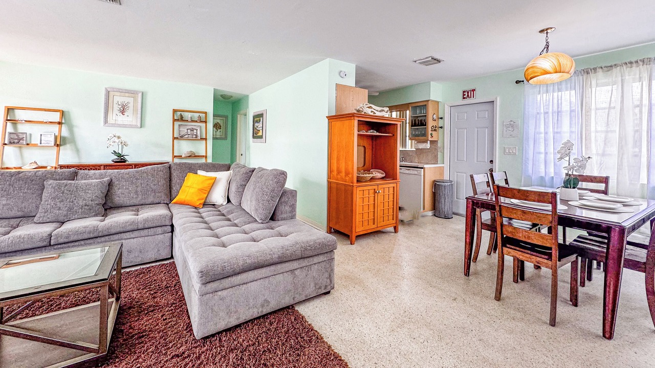 Photo of Livingroom in North Beach